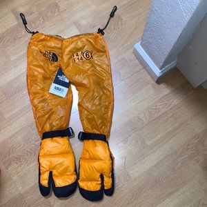 NWT The North Face x MM6 Tabi Expedition Mitt Gloves